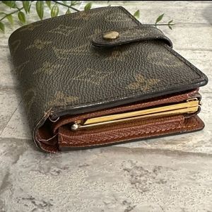 AUTHENTIC LV Wallet